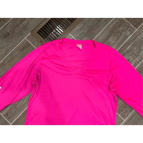 Hot pink shirt critical care. Sport tech. Medium long sleeve - Picture 14 of 15